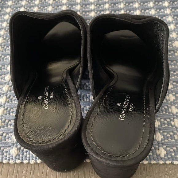 LOUIS VUITTON Chunky Heel Suede Woman Size 5 1/2. New - Picture 7 of 8